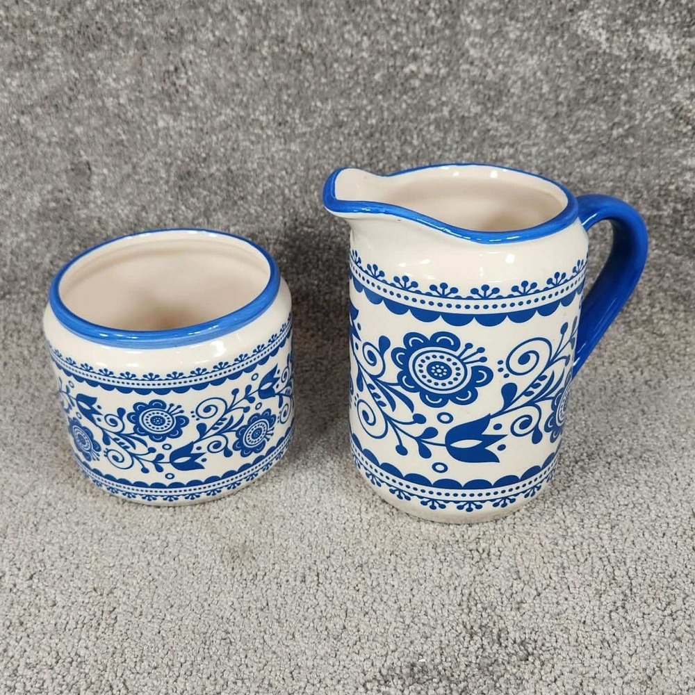 Napco Creamer and Sugar Bowl Ceramic Set‎ Blue White Floral Folk Art